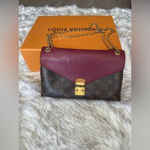 Louis Vuitton monogram Pallas Chain bag